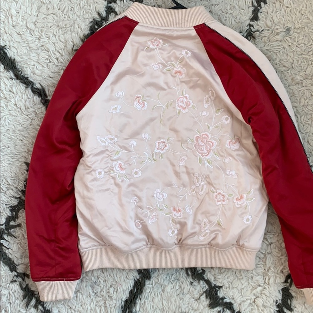 Reversible bomber jacket